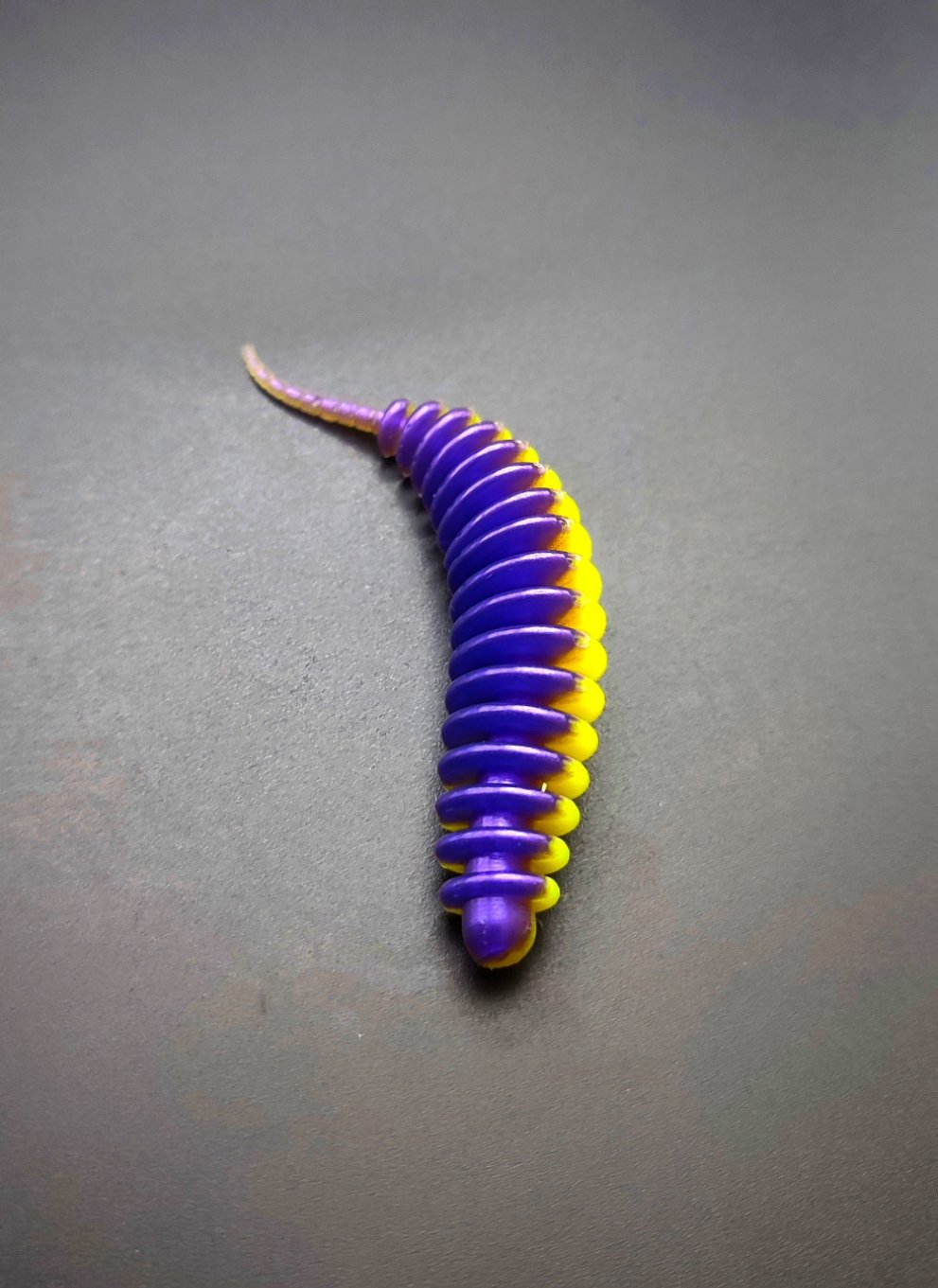 Troutworm2 (Viola/Giallo Striato)