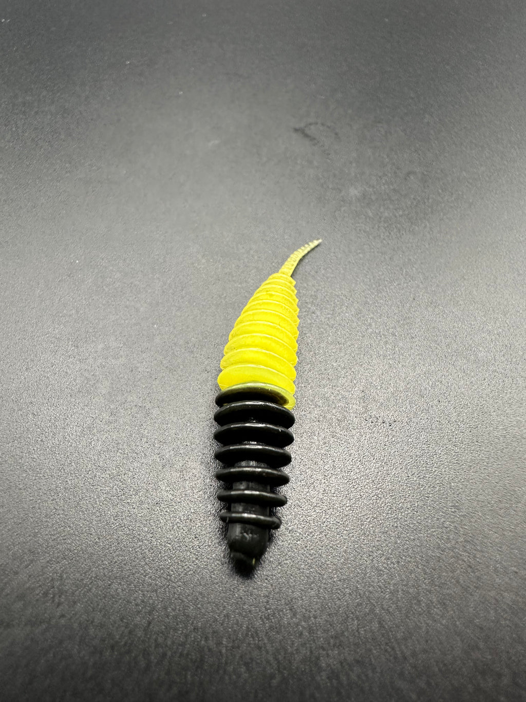 Troutworm2 (Nero/Giallo) col.27