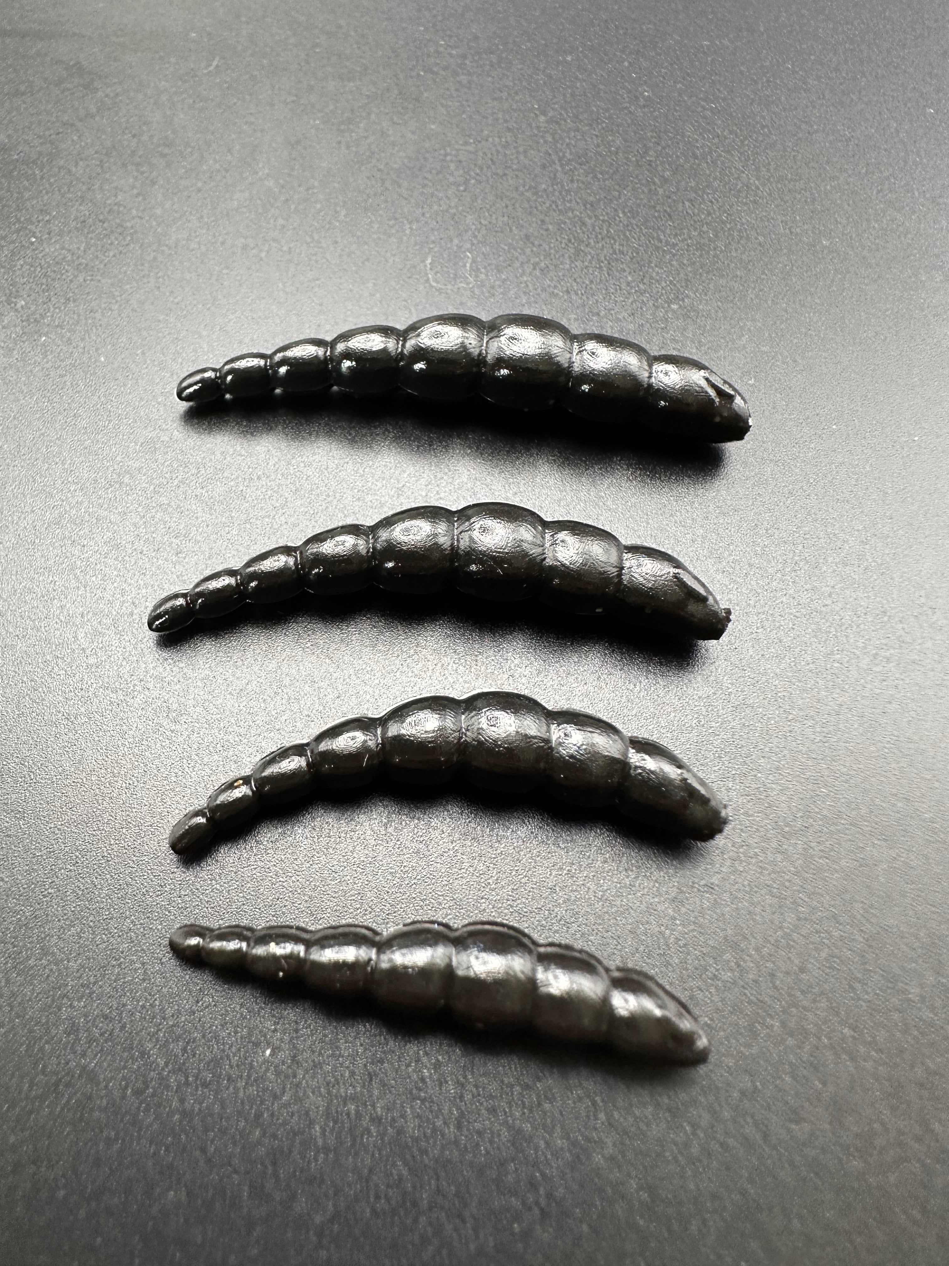 BeeMag  (Nero) col.13