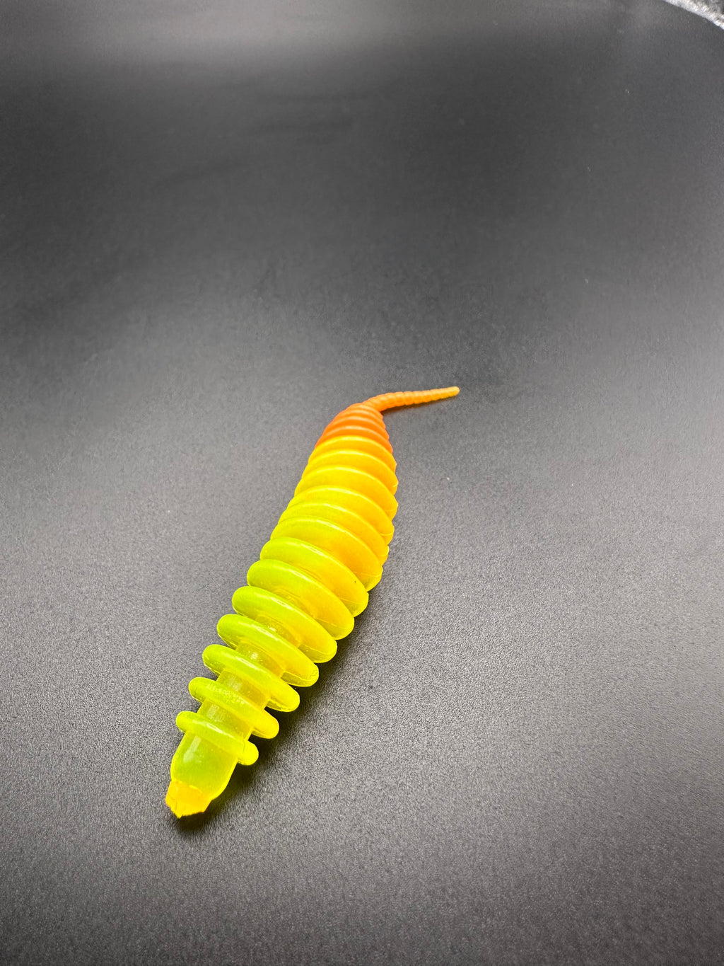 Troutworm GLOW (Giallo night)col.4